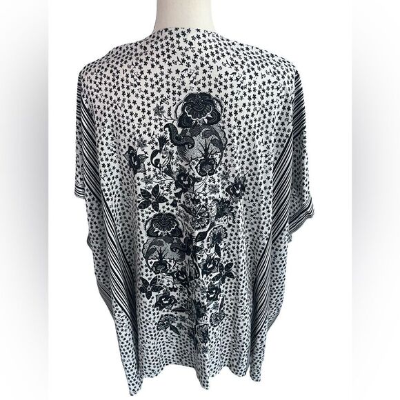 Max Studio Black and White Floral Kimono and  Pants - Picture 8 of 13